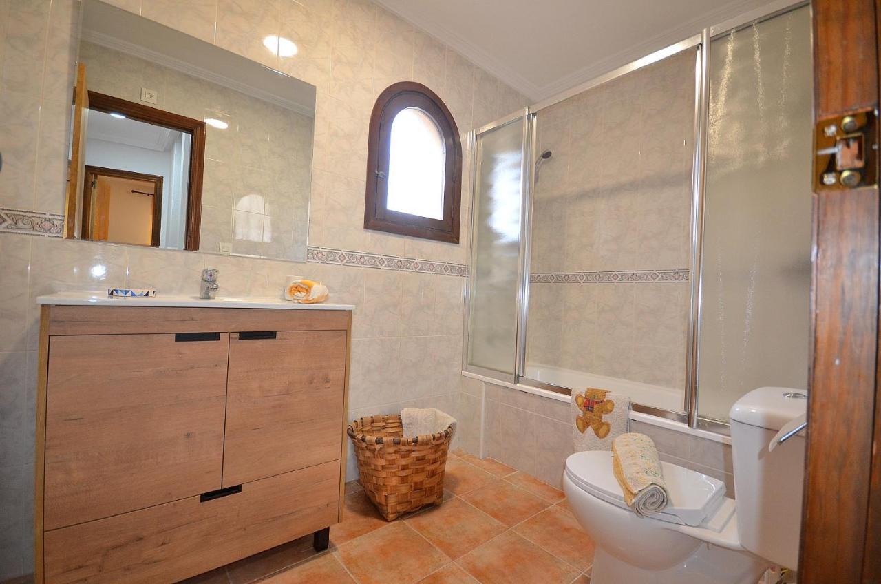 Villa Agradable adosado con piscina, duchas hidromasaje Torrevieja Exterior foto